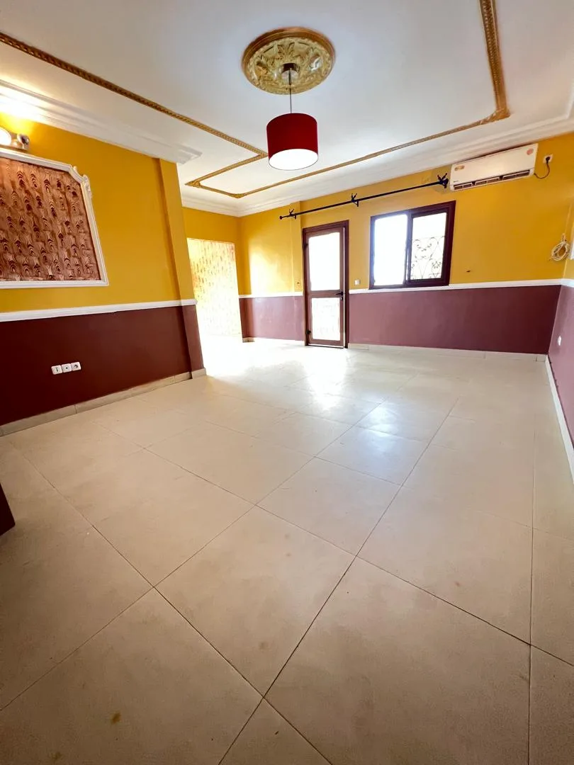 Appartement au 2ème étage - Logpom| 180 000FCFA